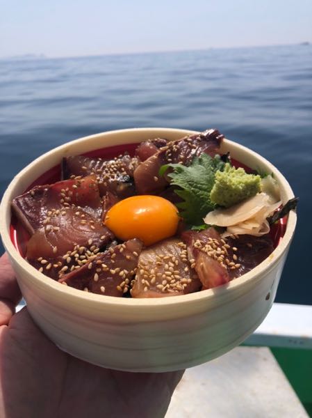 海鮮丼